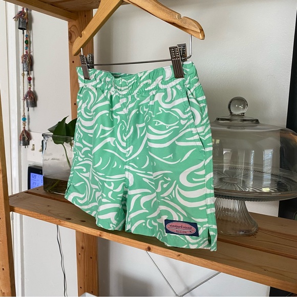 Vineyard Vines Green White Wave Shark Printed Chappy Swim Trunks Bottoms Shorts - Picture 4 of 10